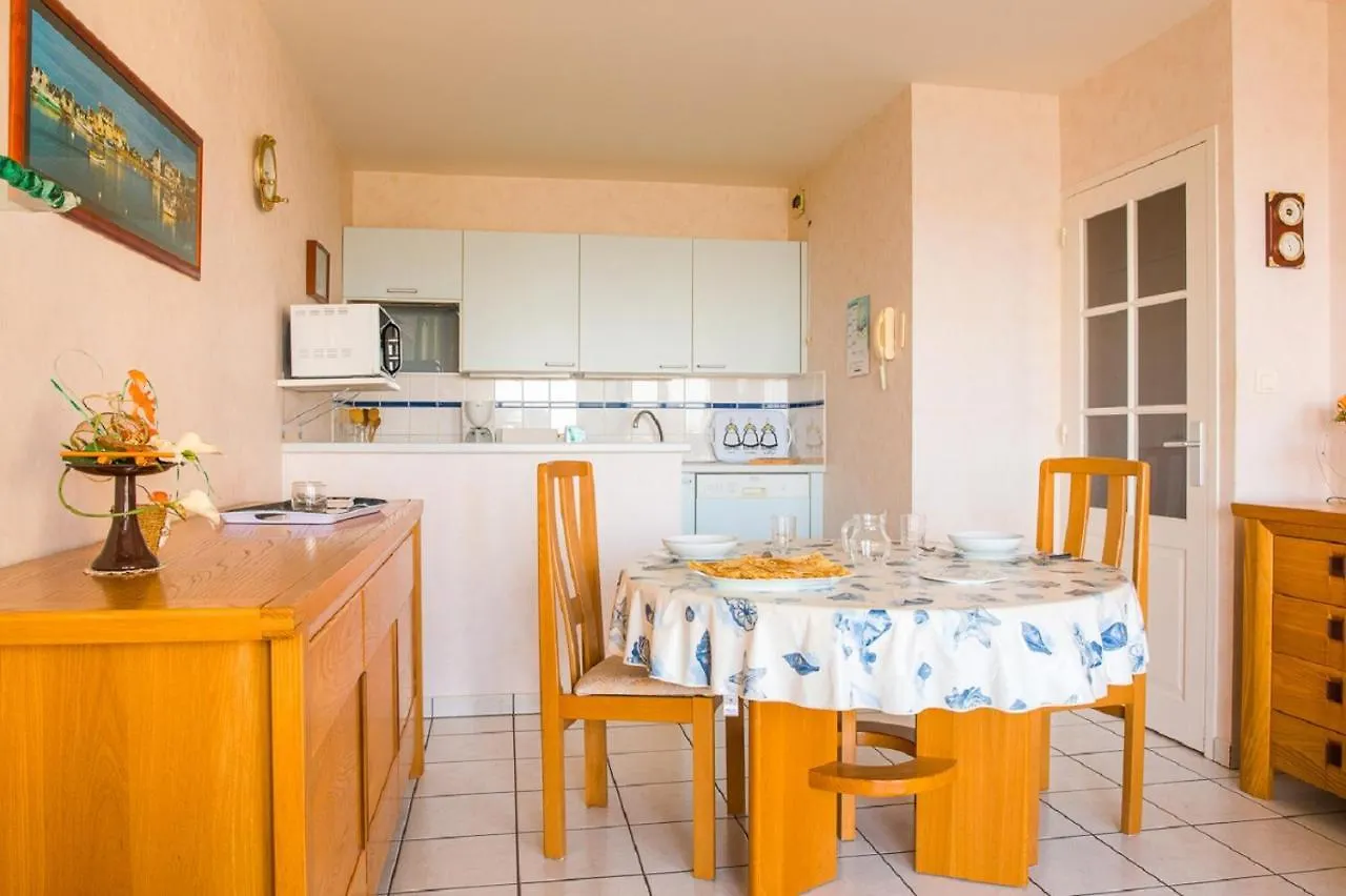A 200M De La Plage, Appartement Vue Mer Pour 2 Plobannalec 0*,